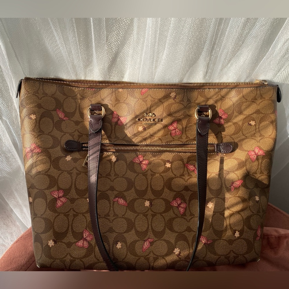 Coach Tan and Pink Women's Tote Bag - Picture 3 of 5